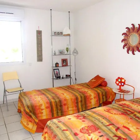 Avec Terrasse A Frejus, 70 M², Piscine Partagee *