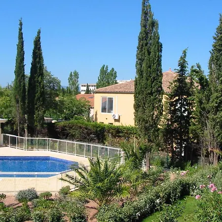 Avec Terrasse A Frejus, 70 M², Piscine Partagee * Fréjus