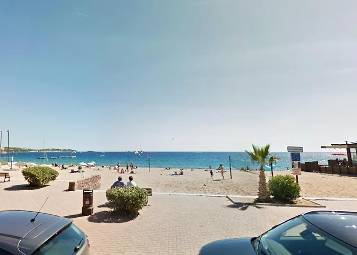 شقة Avec Terrasse A Frejus, 70 M², Piscine Partagee Fréjus
